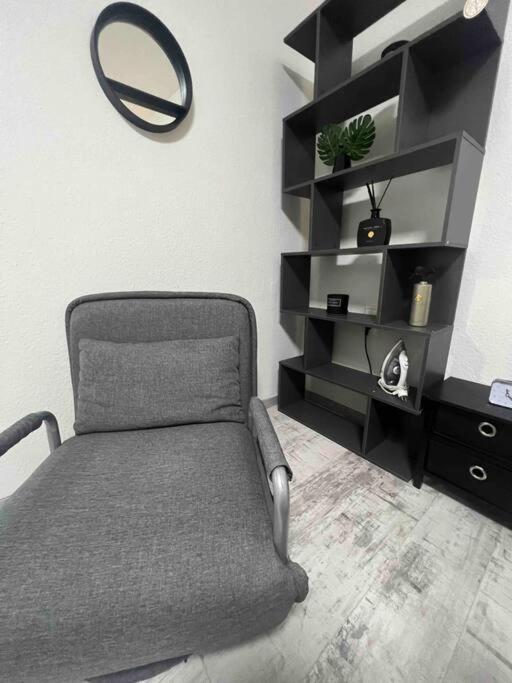 Modernes Apartment Mit 75Qm Mit Balkon & Aussicht 亚琛 外观 照片
