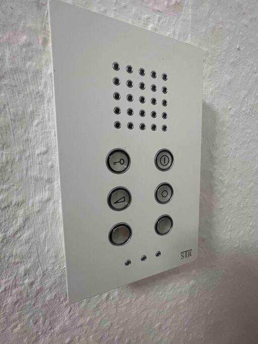 Modernes Apartment Mit 75Qm Mit Balkon & Aussicht 亚琛 外观 照片