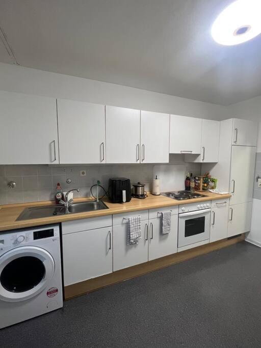 Modernes Apartment Mit 75Qm Mit Balkon & Aussicht 亚琛 外观 照片